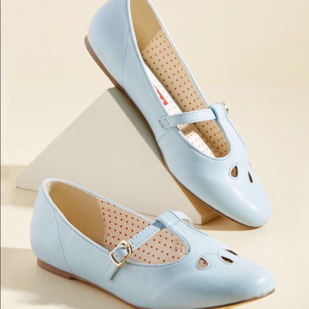 Blue Mary Jane flats 8